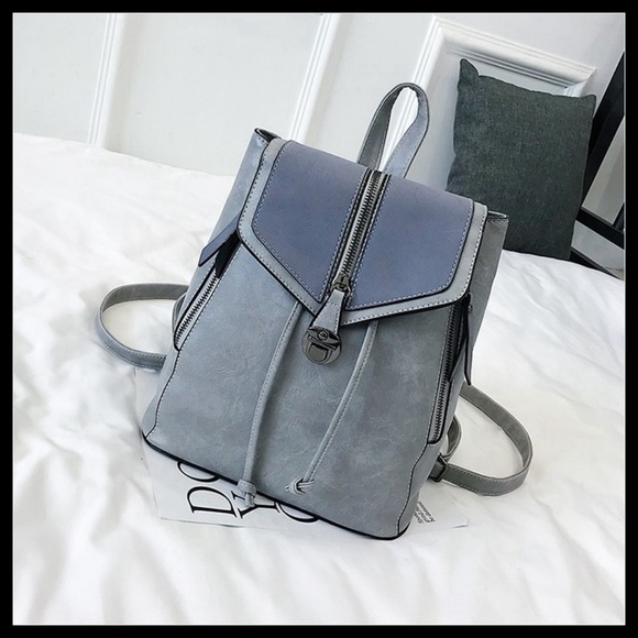 zenleather Handbags - NEW CAMBRIDGE Bucket Backpack